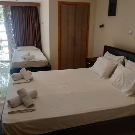 Villa Tasos Néa Péramos Екстериор снимка