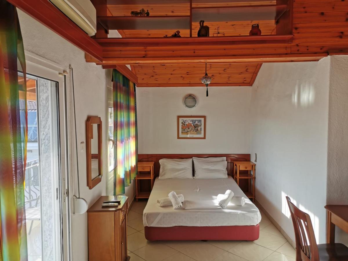 Villa Tasos Néa Péramos Екстериор снимка