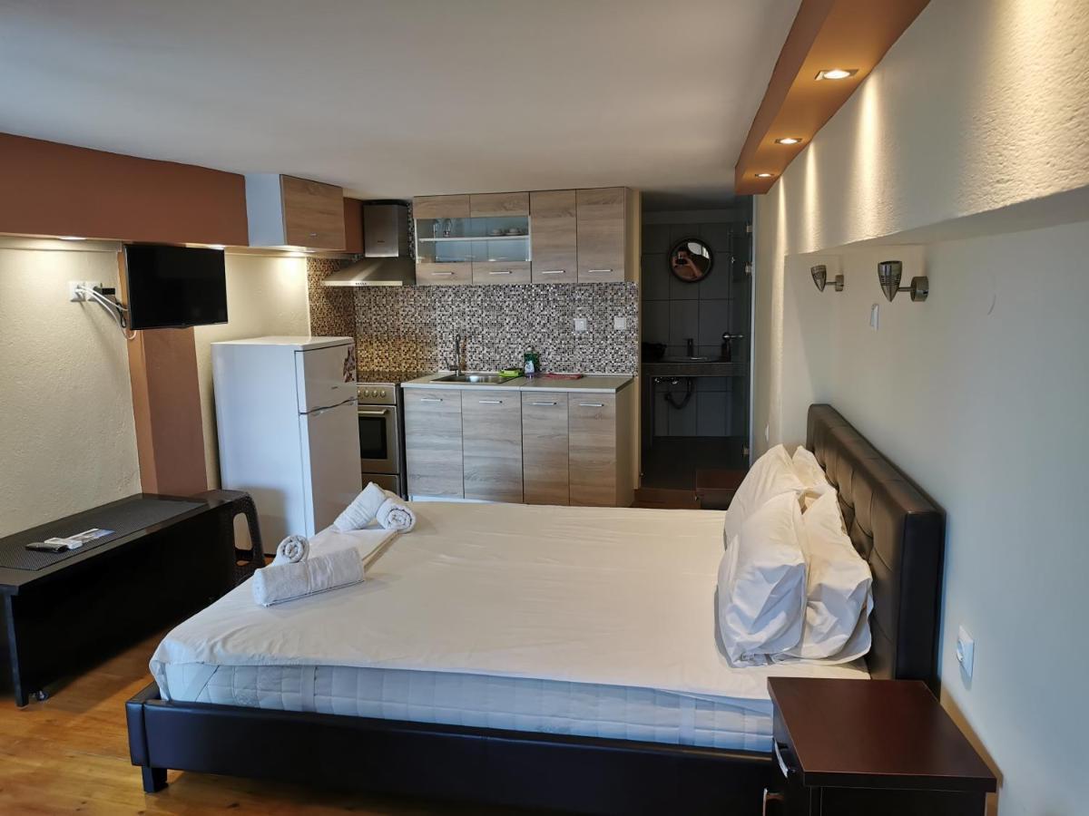 Villa Tasos Néa Péramos Екстериор снимка
