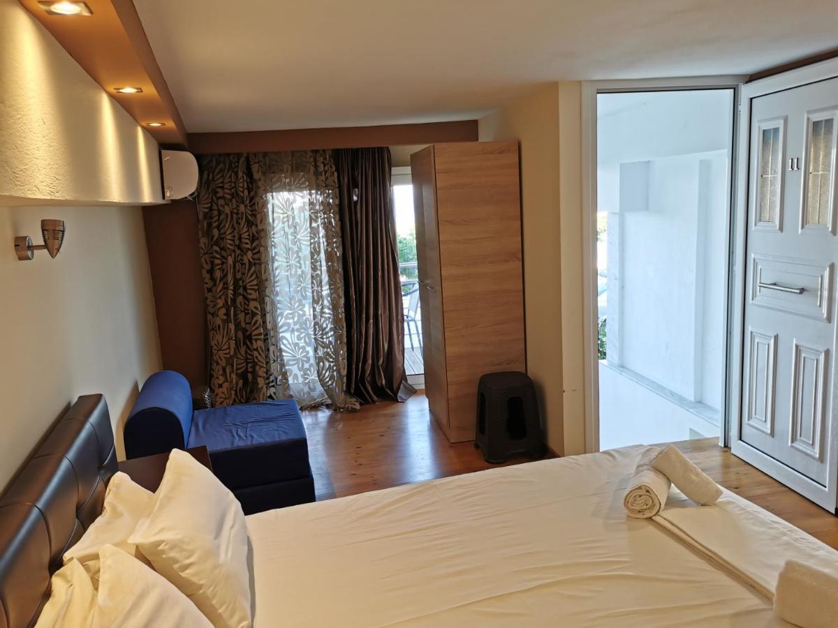 Villa Tasos Néa Péramos Екстериор снимка