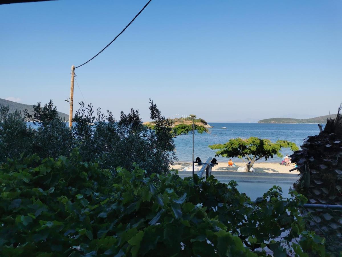 Villa Tasos Néa Péramos Екстериор снимка